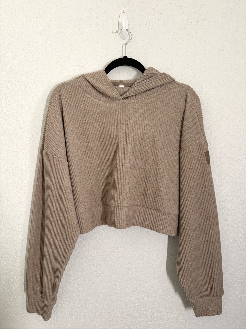 ALO Yoga Muse Cropped Soft Ribbed Knit Hoodie in Gravel Heather Medium - Picture 3 of 5
